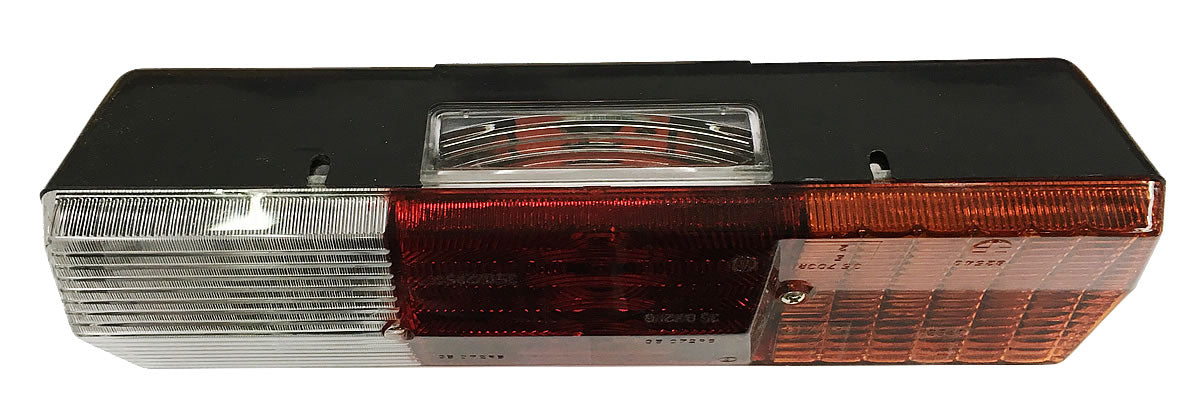 Farolim Direito Rectangular com MARCHA ATRÁS & LUZ MATRICULA