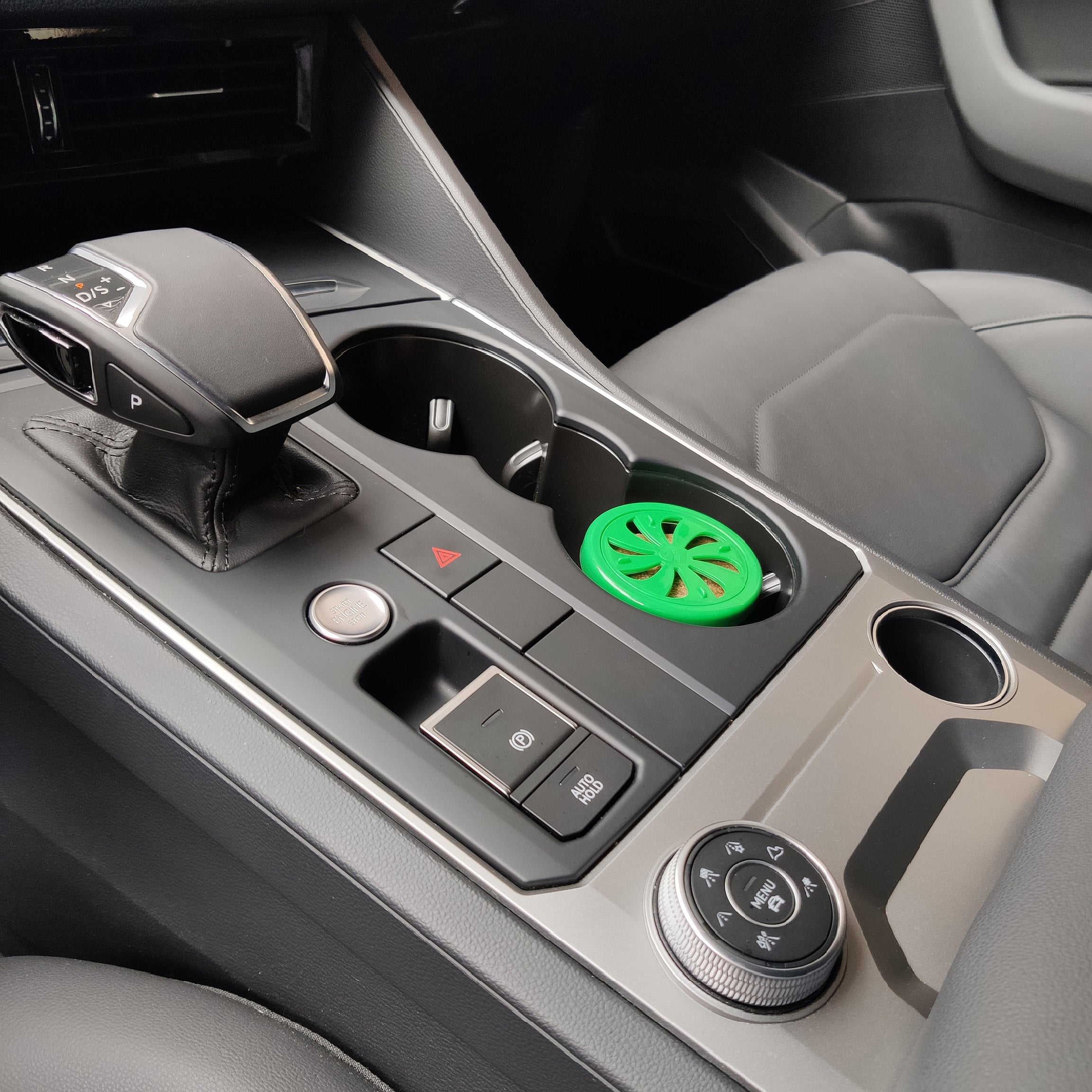 Ambientador " Ibiza Scents " em Lata Maça 38 gr