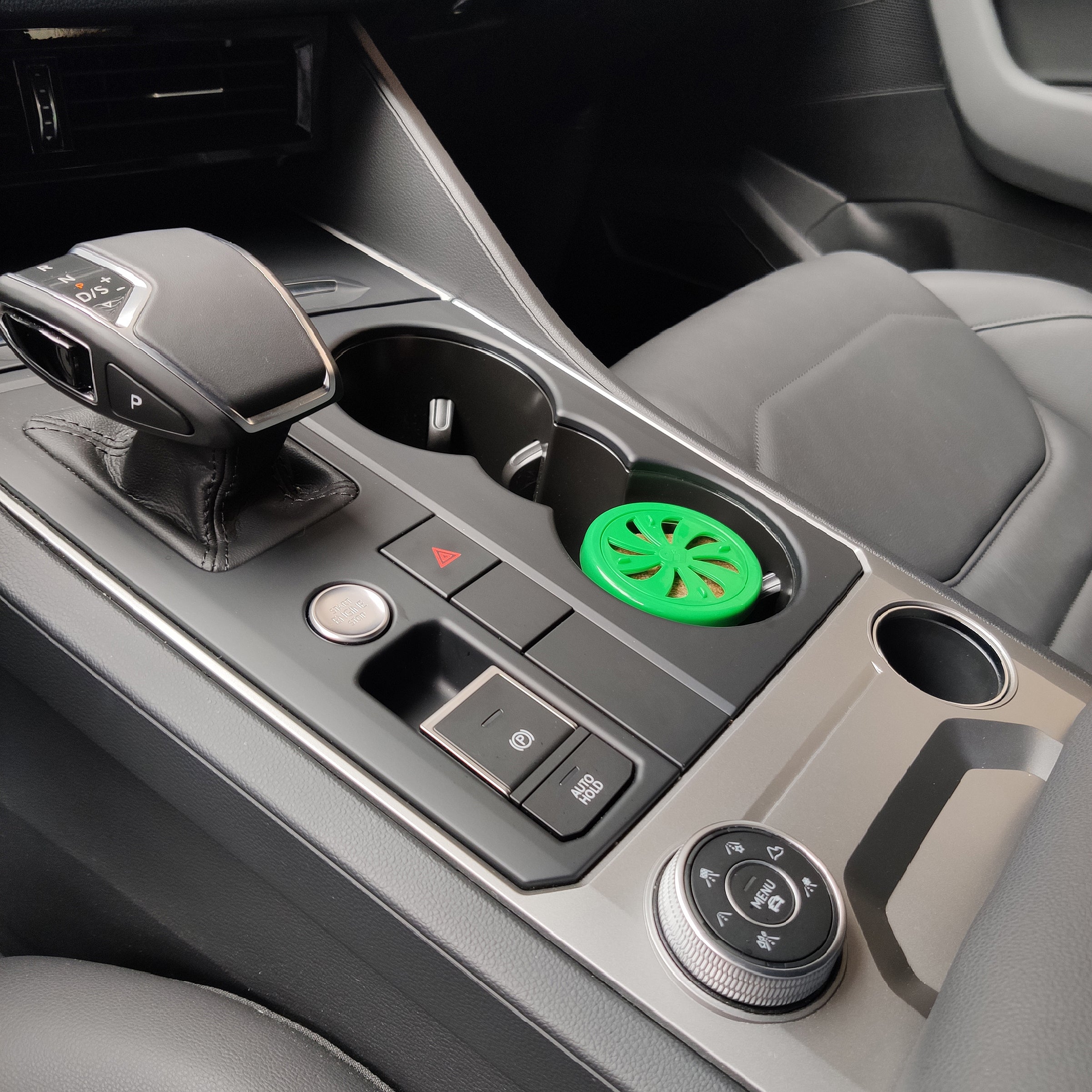 Ambientador " Ibiza Scents " em Lata Maça 38 gr